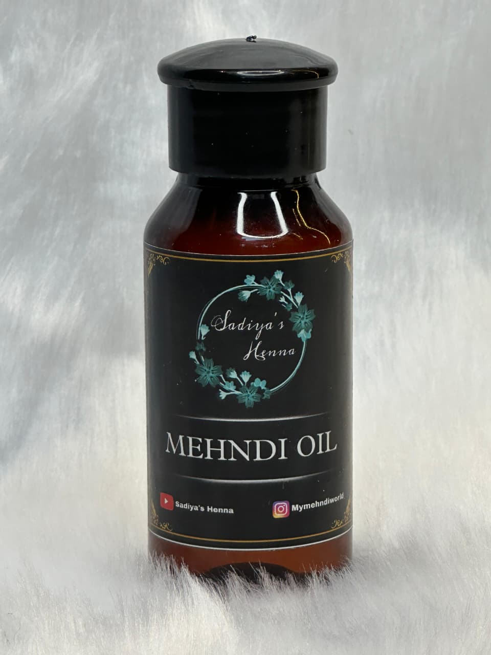 Beginner’s Cone Making Kit [ 200gm Five filter mehndi powder, 60ml mehndi oil, 20 Cone sheets, 2 Piping bags, 5 pre rolled cones, Cello-tape ]